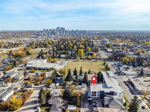 310-2702 17 Avenue Sw, Calgary, AB - Outdoor With View