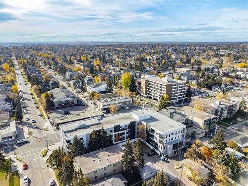 310-2702 17 Avenue Sw, Calgary, AB - Outdoor With View