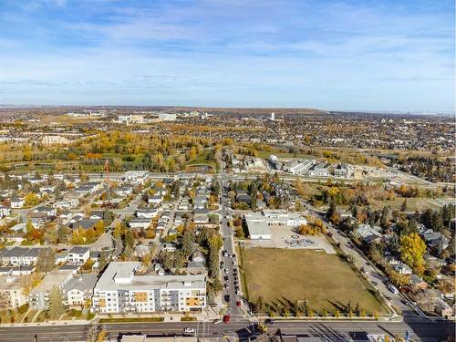 310-2702 17 Avenue Sw, Calgary, AB - Outdoor With View