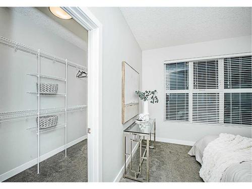 2403-95 Burma Star Road Sw, Calgary, AB - Indoor Photo Showing Other Room