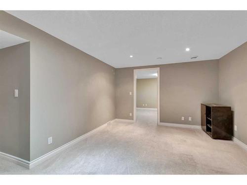 2442 Elmwood Drive Se, Calgary, AB - Indoor