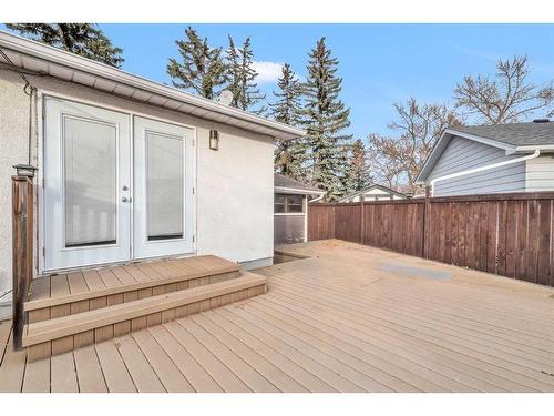 2442 Elmwood Drive Se, Calgary, AB - Outdoor With Exterior