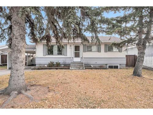 2442 Elmwood Drive Se, Calgary, AB - Outdoor