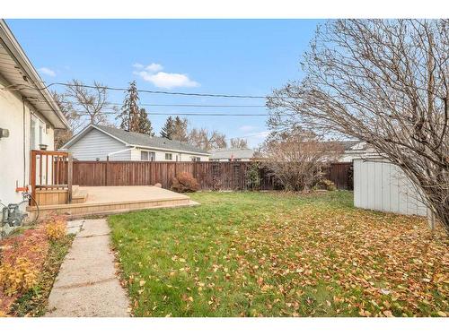 2442 Elmwood Drive Se, Calgary, AB - Outdoor