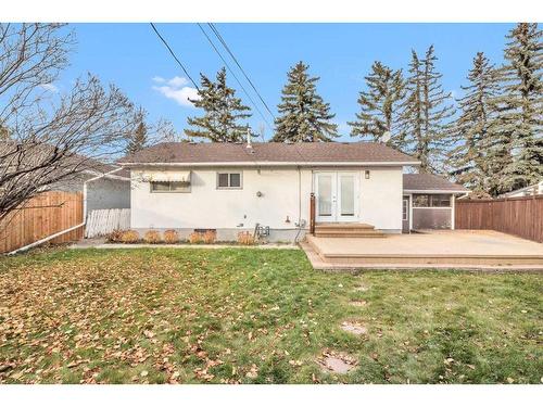 2442 Elmwood Drive Se, Calgary, AB - Outdoor