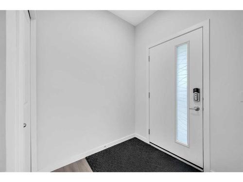 348 Chinook Gate Close Sw, Airdrie, AB - Indoor Photo Showing Other Room