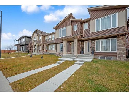 348 Chinook Gate Close Sw, Airdrie, AB - Outdoor With Facade