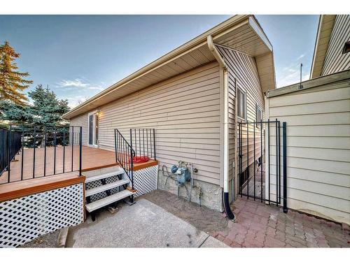 231 Shawglen Road Sw, Calgary, AB - Outdoor With Deck Patio Veranda With Exterior