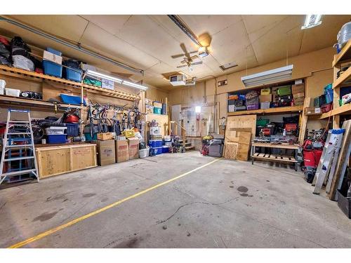 231 Shawglen Road Sw, Calgary, AB - Indoor Photo Showing Garage