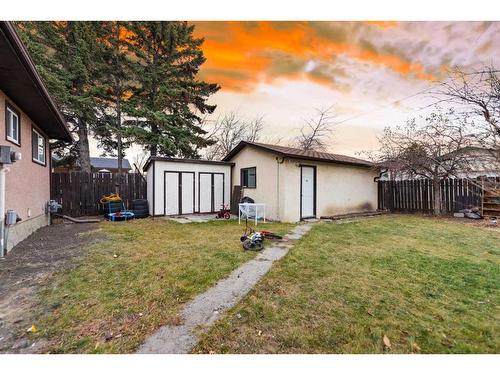 6709 29 Avenue Ne, Calgary, AB - Outdoor