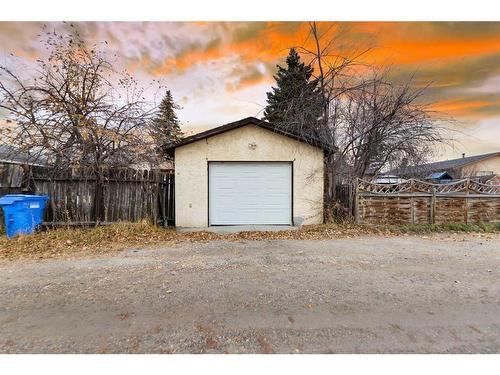 6709 29 Avenue Ne, Calgary, AB - Outdoor