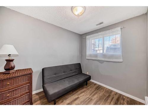 7006B Bowness Road Nw, Calgary, AB - Indoor Photo Showing Other Room