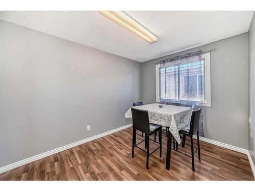 7006B Bowness Road Nw, Calgary, AB - Indoor Photo Showing Other Room