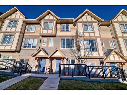 940 Sherwood Boulevard Nw, Calgary, AB - Outdoor With Facade