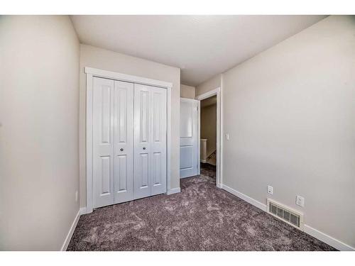 940 Sherwood Boulevard Nw, Calgary, AB - Indoor