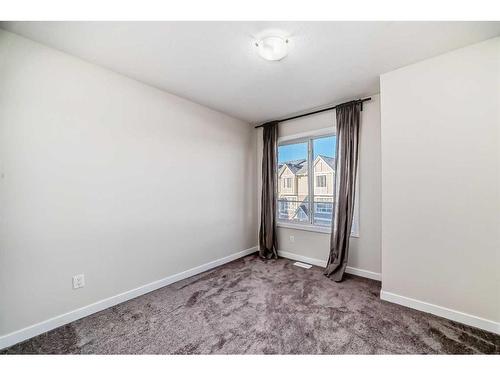 940 Sherwood Boulevard Nw, Calgary, AB - Indoor Photo Showing Other Room