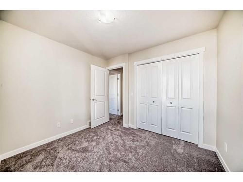 940 Sherwood Boulevard Nw, Calgary, AB - Indoor Photo Showing Other Room