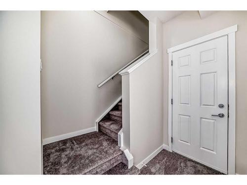 940 Sherwood Boulevard Nw, Calgary, AB - Indoor Photo Showing Other Room