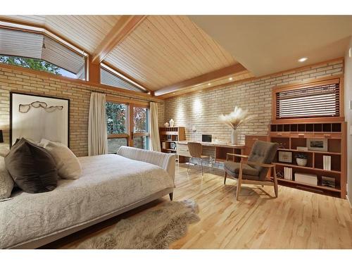 4307 Anne Avenue Sw, Calgary, AB - Indoor Photo Showing Bedroom