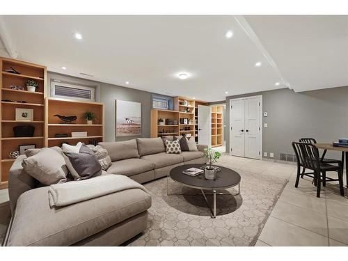 4307 Anne Avenue Sw, Calgary, AB - Indoor Photo Showing Living Room