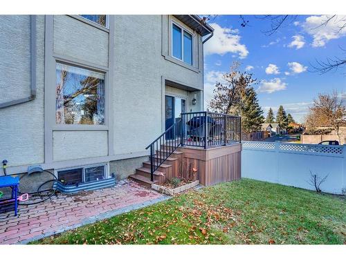 2-468 Woodbine Boulevard Sw, Calgary, AB - Outdoor