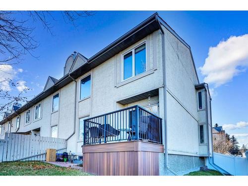 2-468 Woodbine Boulevard Sw, Calgary, AB - Outdoor With Exterior