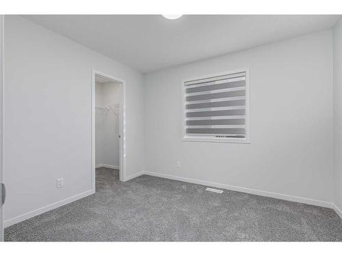 152 Edith Place Nw, Calgary, AB - Indoor Photo Showing Other Room