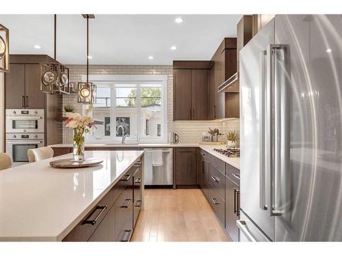 2635 29 Street Sw, Calgary, AB - Indoor Photo Showing Kitchen With Stainless Steel Kitchen With Upgraded Kitchen