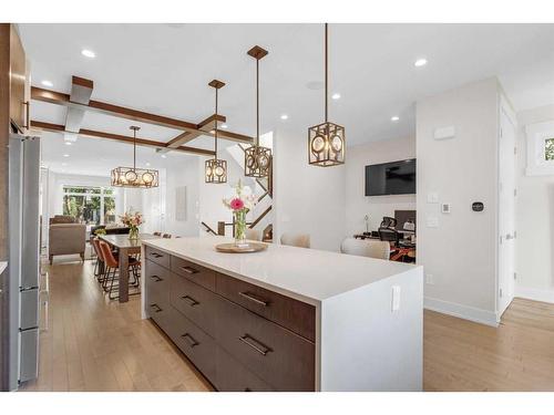 2635 29 Street Sw, Calgary, AB - Indoor Photo Showing Kitchen With Upgraded Kitchen