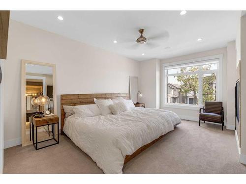 2635 29 Street Sw, Calgary, AB - Indoor Photo Showing Bedroom