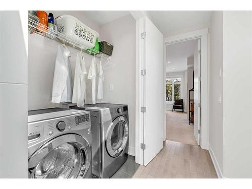 2635 29 Street Sw, Calgary, AB - Indoor Photo Showing Laundry Room