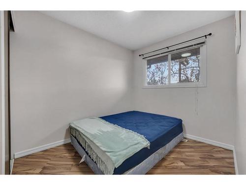 189 Templehill Drive Ne, Calgary, AB - Indoor Photo Showing Bedroom