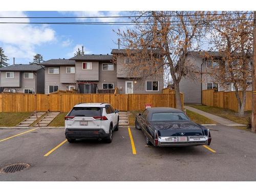 189 Templehill Drive Ne, Calgary, AB - Outdoor