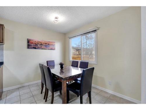 189 Templehill Drive Ne, Calgary, AB - Indoor Photo Showing Dining Room