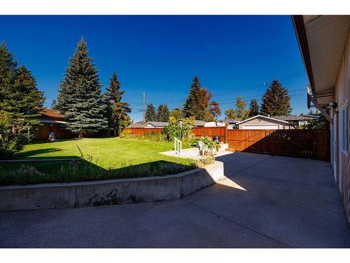 14 Glacier Place Sw, Calgary, AB - Outdoor