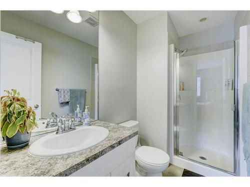 1587 Windstone Road Sw, Airdrie, AB - Indoor Photo Showing Bathroom