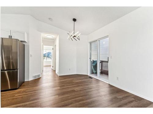 151 Mt Aberdeen Close Se, Calgary, AB - Indoor