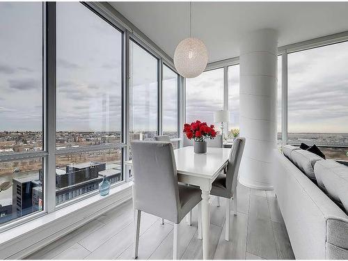 1607-615 6 Avenue Se, Calgary, AB - Indoor Photo Showing Dining Room