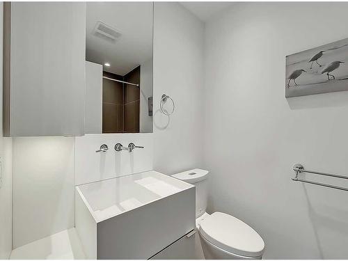 1607-615 6 Avenue Se, Calgary, AB - Indoor Photo Showing Bathroom