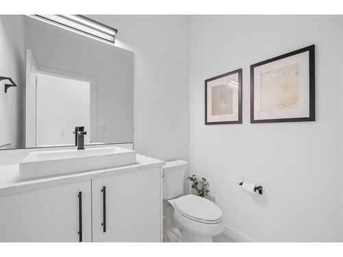 29 Timberline Court Sw, Calgary, AB - Indoor Photo Showing Bathroom