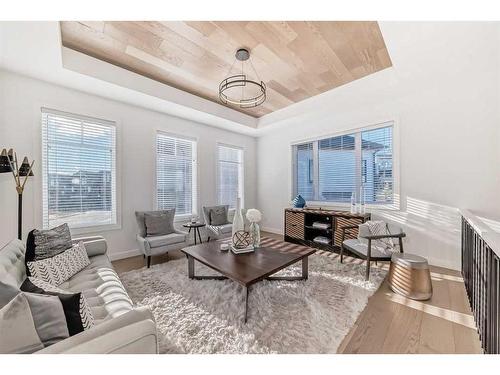 29 Timberline Court Sw, Calgary, AB - Indoor Photo Showing Living Room