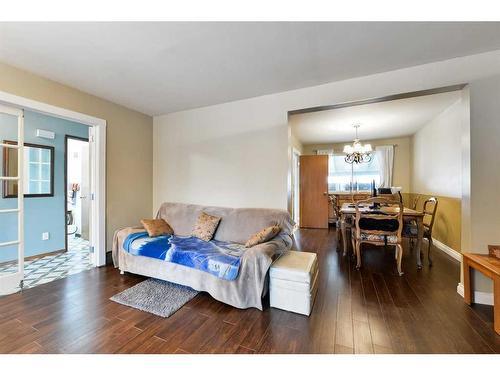 1052 Abbeydale Drive Ne, Calgary, AB - Indoor Photo Showing Living Room