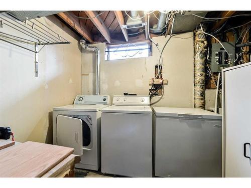 1052 Abbeydale Drive Ne, Calgary, AB - Indoor Photo Showing Laundry Room