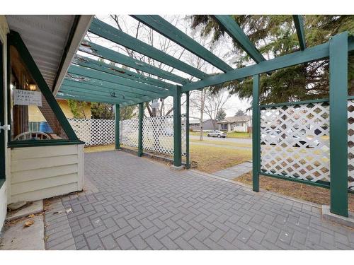 1052 Abbeydale Drive Ne, Calgary, AB - Outdoor