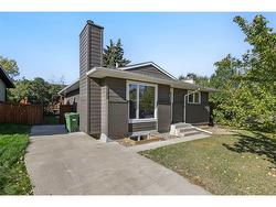 7 Deerbow Place SE Calgary, AB T2J 6H8