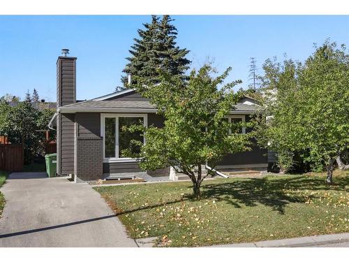 7 Deerbow Place Se, Calgary, AB - Outdoor