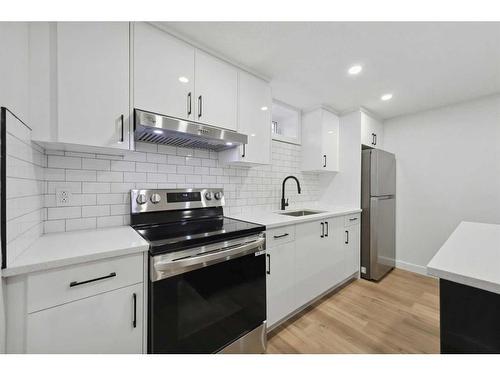 7 Deerbow Place Se, Calgary, AB - Indoor Photo Showing Kitchen With Upgraded Kitchen