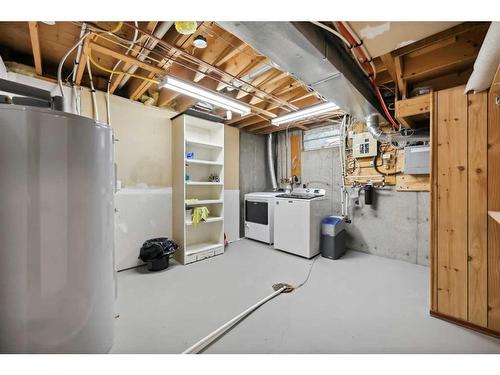 7 Deerbow Place Se, Calgary, AB - Indoor Photo Showing Laundry Room