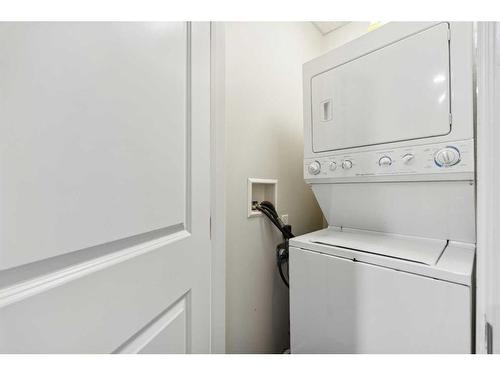 201-211 13 Avenue Se, Calgary, AB - Indoor Photo Showing Laundry Room