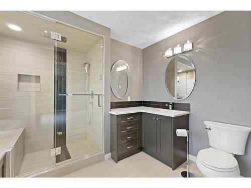 505 Lakeside Greens Place, Chestermere, AB - Indoor Photo Showing Bathroom